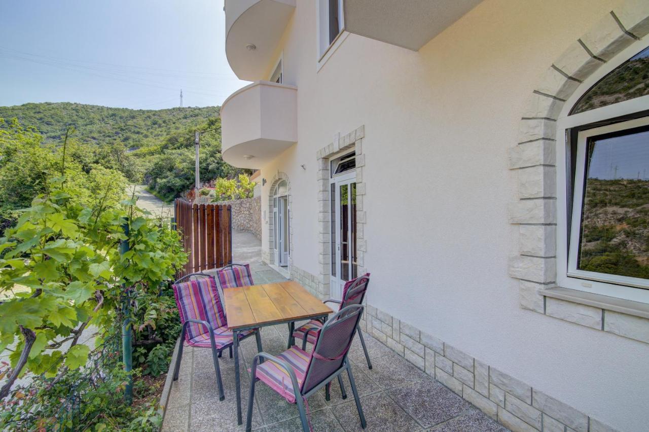 Dora Apartment Сен Екстериор снимка