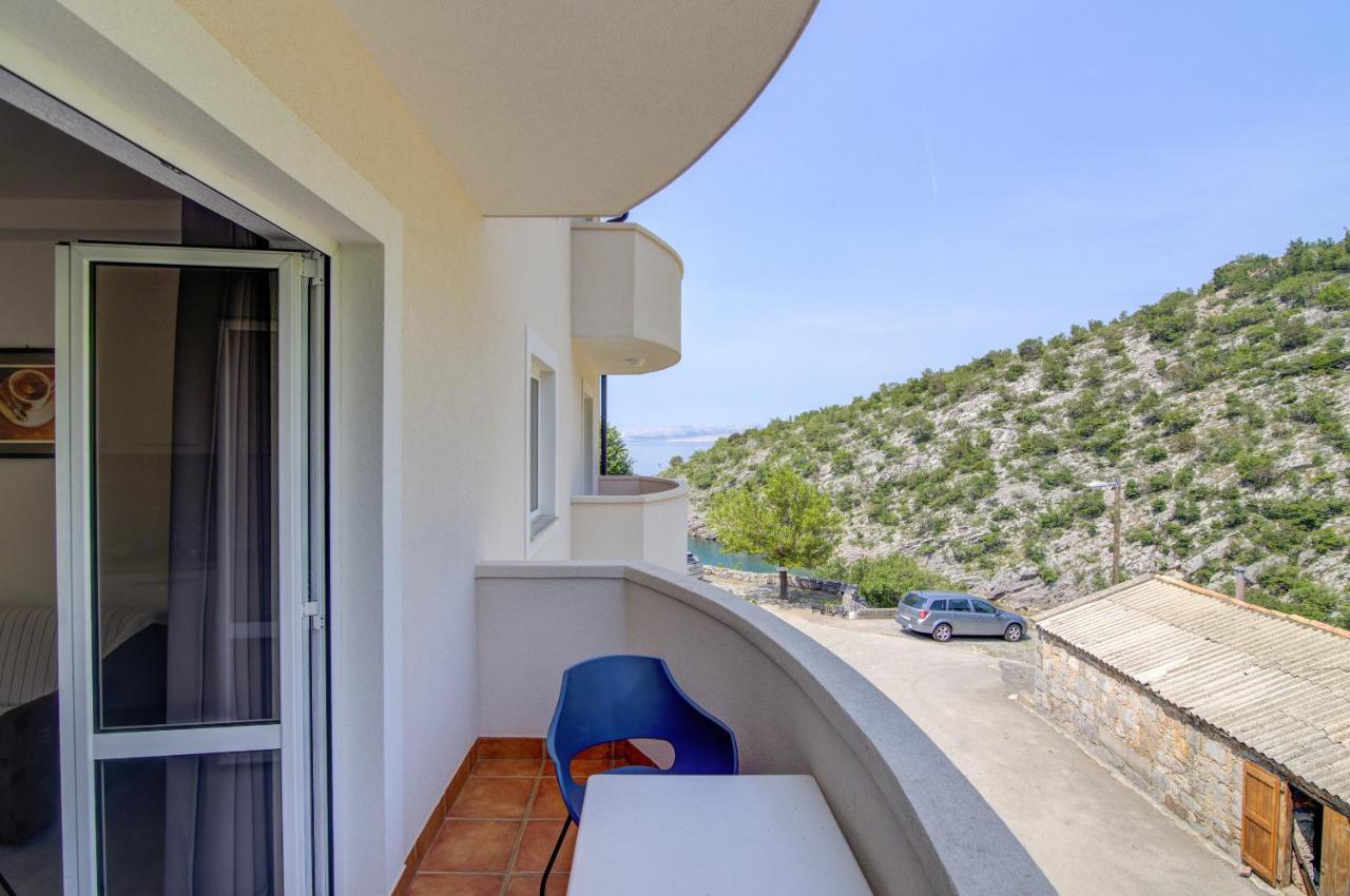 Dora Apartment Сен Екстериор снимка