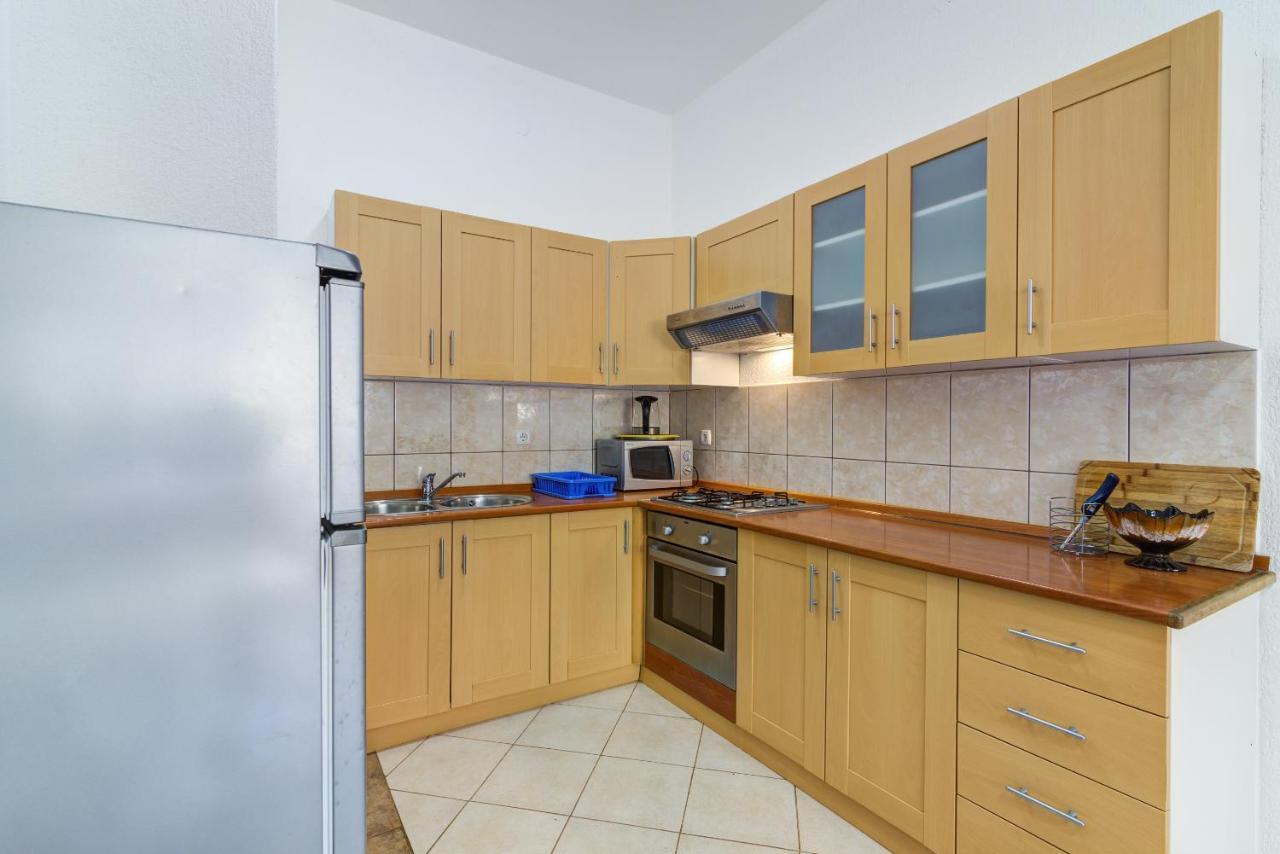 Dora Apartment Сен Екстериор снимка