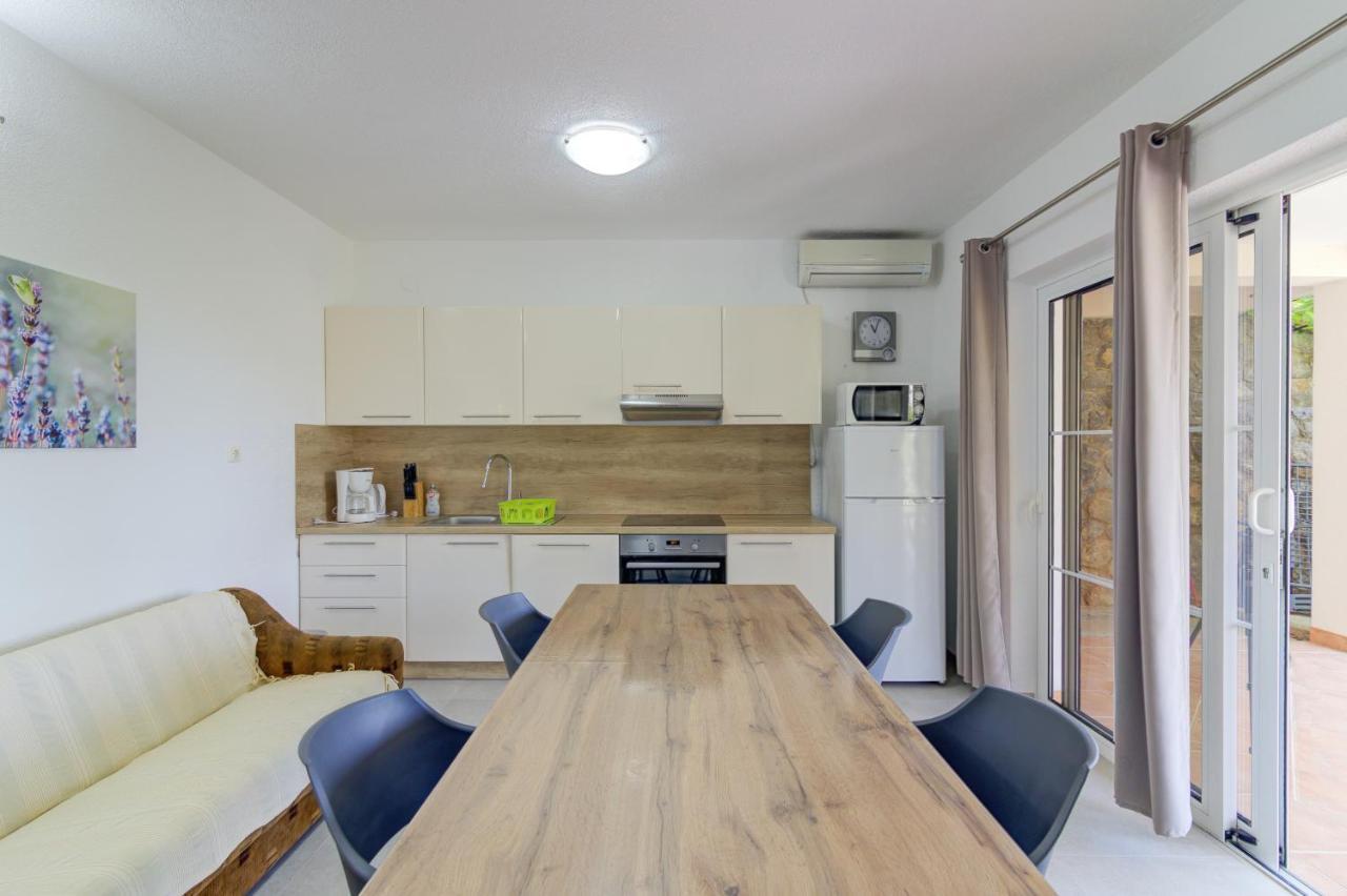 Dora Apartment Сен Екстериор снимка