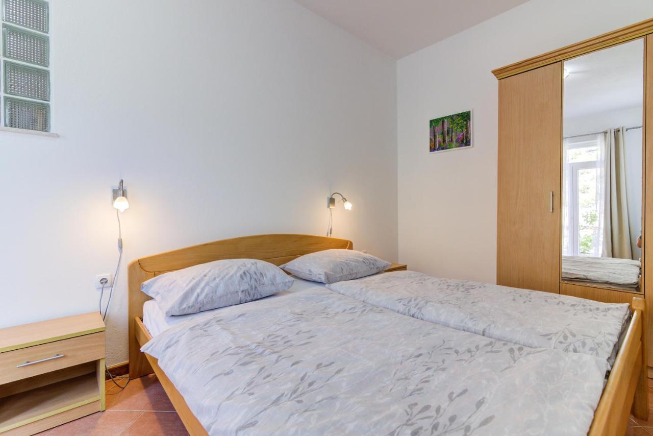 Dora Apartment Сен Екстериор снимка