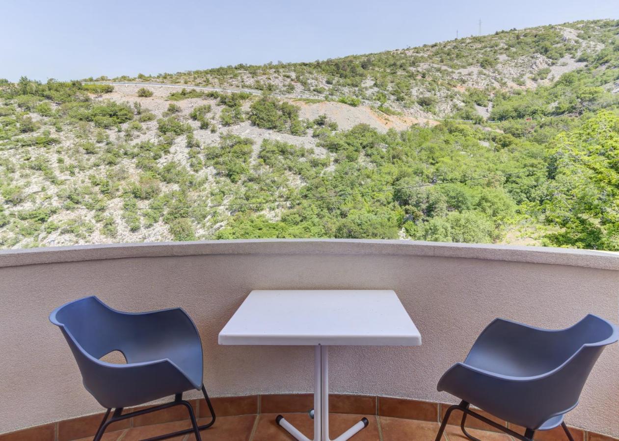 Dora Apartment Сен Екстериор снимка