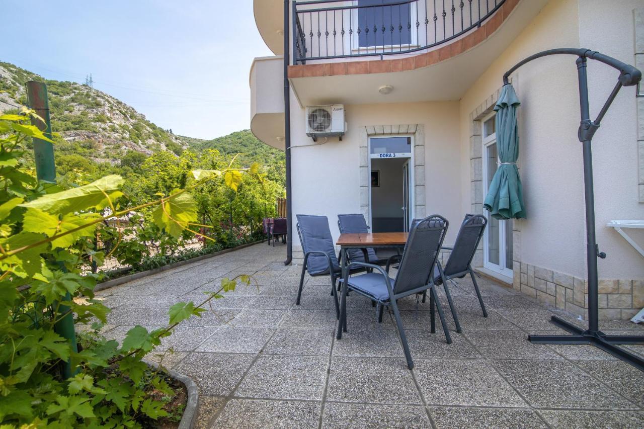 Dora Apartment Сен Екстериор снимка