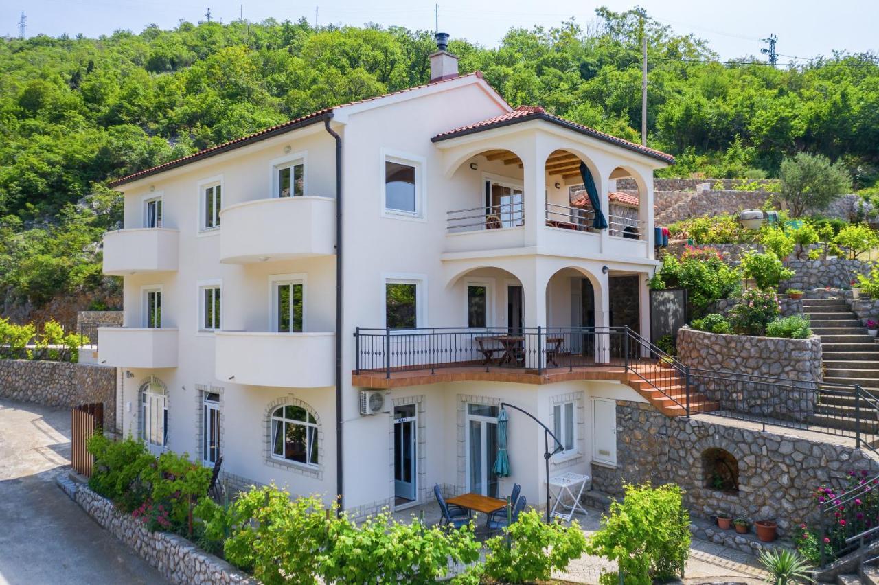 Dora Apartment Сен Екстериор снимка
