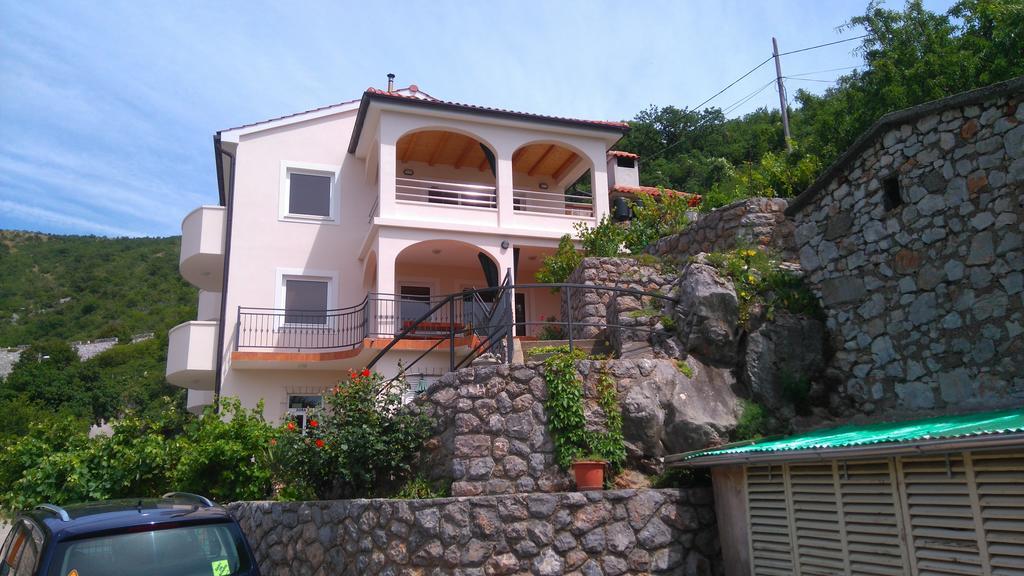 Dora Apartment Сен Екстериор снимка